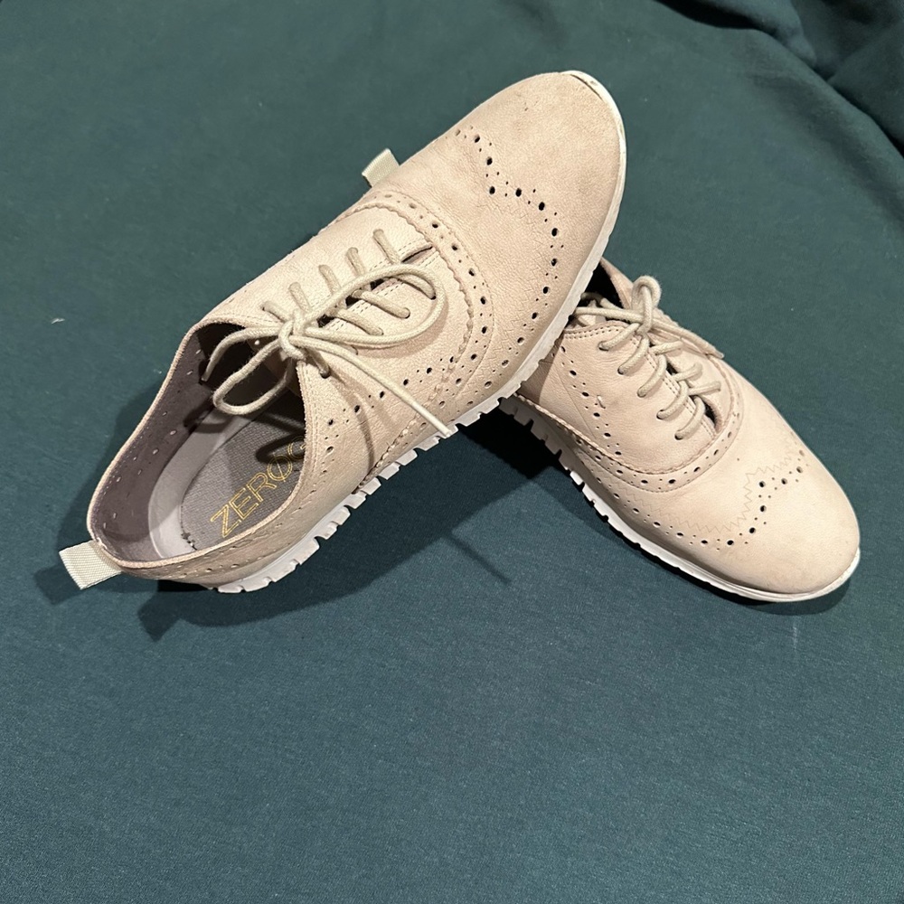 Women’s Cole Haan light cream Zero Grand shoes sz 7